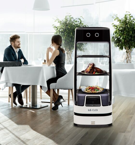 LG redefine el servicio al cliente con el nuevo robot de servicio LG CLOi