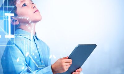 Indispensable que los niños y adolescentes reduzcan las horas que pasan en redes sociales
