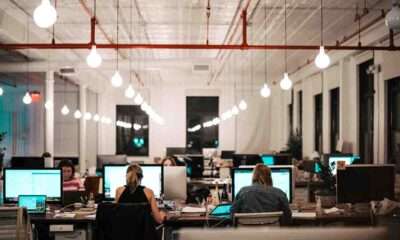 ¿Resistencia en el regreso a la oficina? 72% de los mexicanos prefiere un modelo híbrido para trabajar, según Indeed