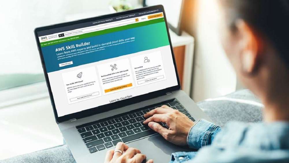 Amazon anuncia AI Ready, iniciativa diseñada para brindar capacitación gratuita en habilidades en IA a 2 millones de personas hasta 2025