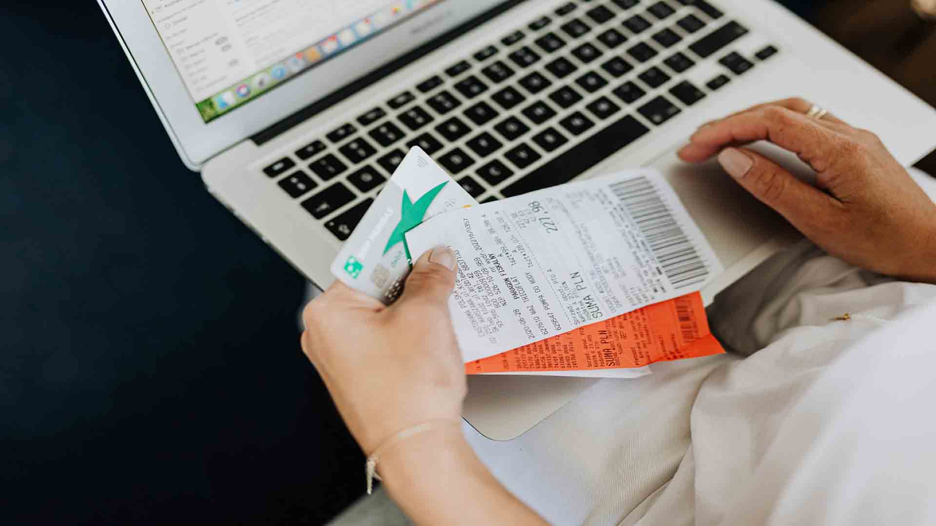 Invierte este Black Friday y Cyber Monday para fortalecer tus finanzas