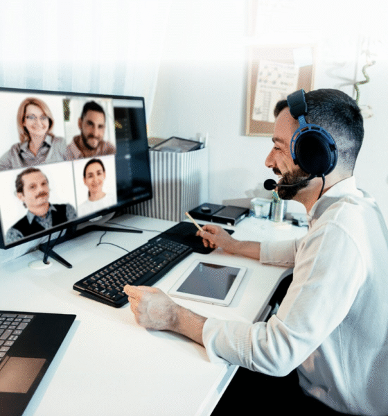 Speaking Tutor, herramienta que combina inteligencia artificial y clases en vivo para aprender inglés