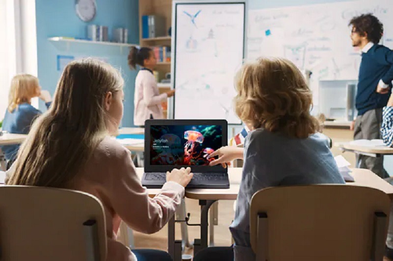 Dell simplifica el aprendizaje con computadoras diseñadas exclusivamente para educación y programas preparados para el futuro