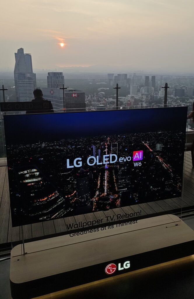 LG OLED evo W6 Wallpaper