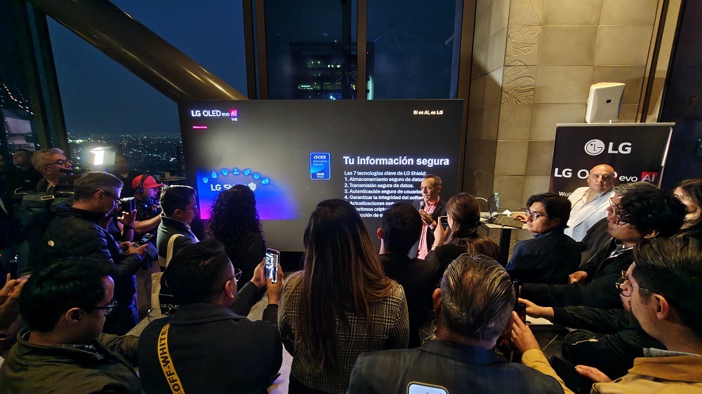 LG OLED evo W6 Wallpaper